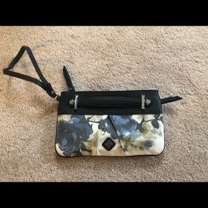 Vera wang wristlet
